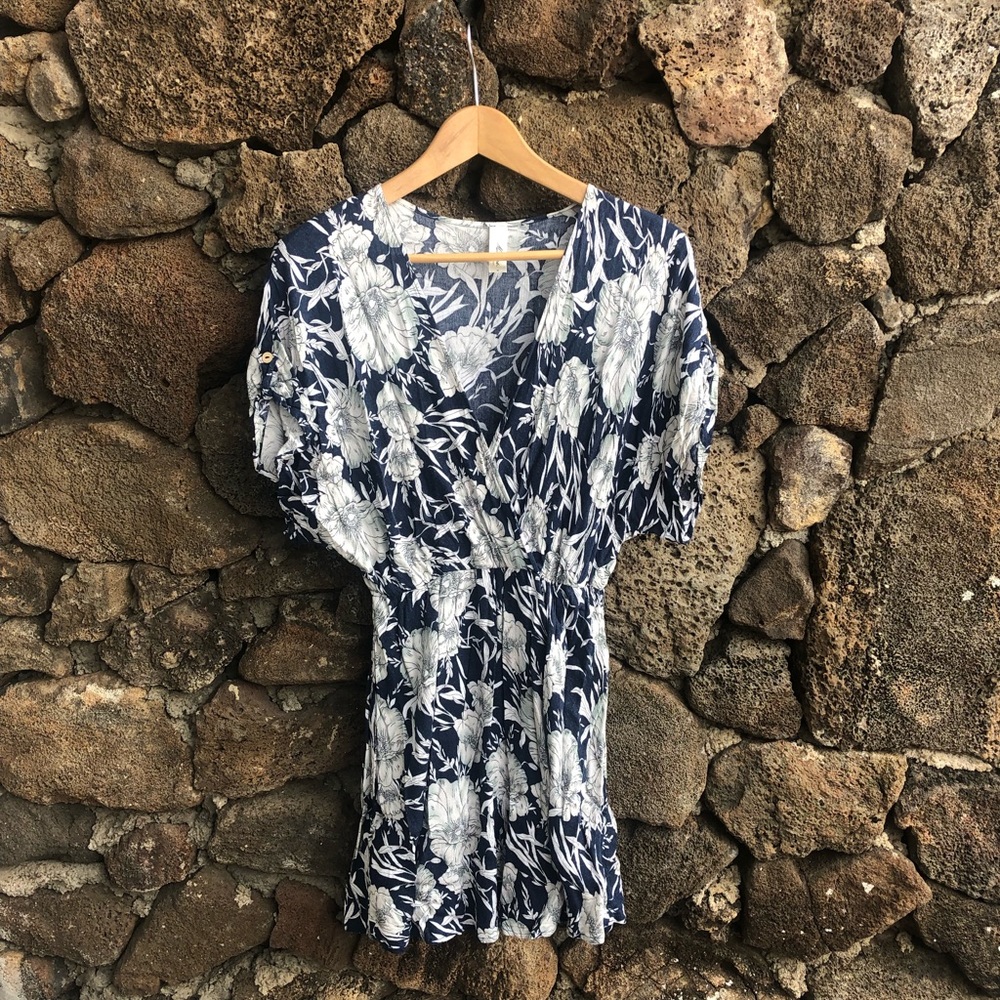 MAHINA (S) Lovingly Worn Dress